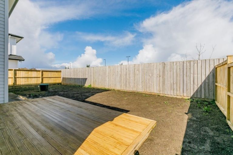 Photo of property in 6 Rauaruhe Road, Karaka, Papakura, 2113