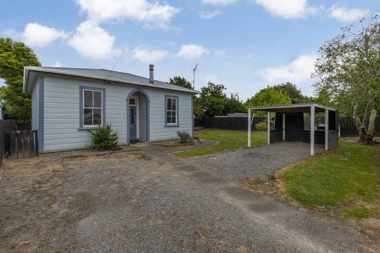 Photo of property in 18 Stout Street, Shannon, 4821