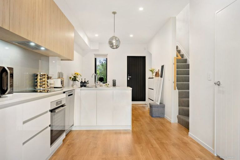 Photo of property in 19/26 Springvale Drive, Fairview Heights, Auckland, 0632