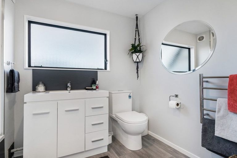 Photo of property in 1/461 Pages Road, Aranui, Christchurch, 8061