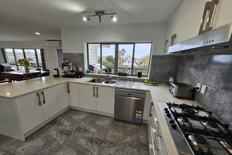 Photo of property in 24 Carillon Place, Massey, Auckland, 0614