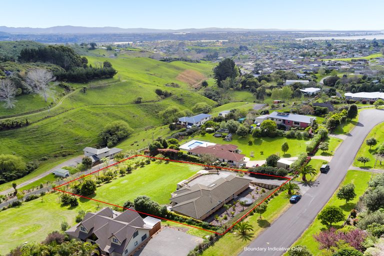 Photo of property in 19 Roger Guy Place, Welcome Bay, Tauranga, 3175