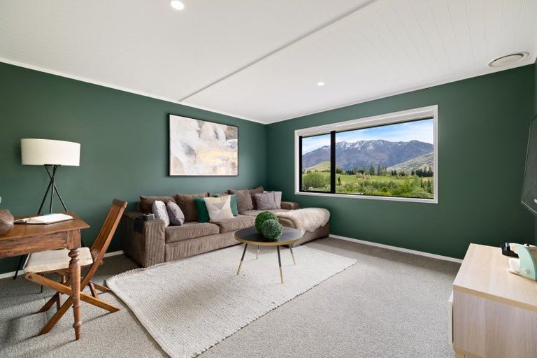 Photo of property in 86 Mountain View Road, Dalefield, Queenstown, 9371