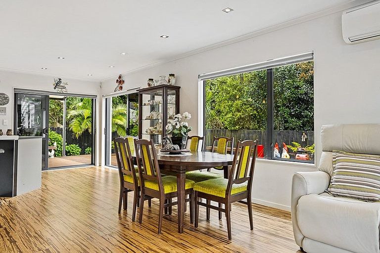 Photo of property in 71a Stottholm Road, Titirangi, Auckland, 0604