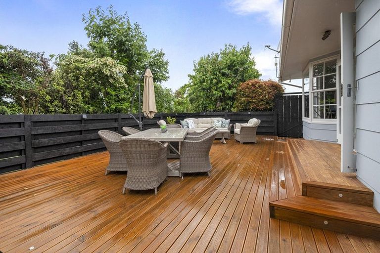 Photo of property in 6 Kimberley Grove, Westbrook, Palmerston North, 4412