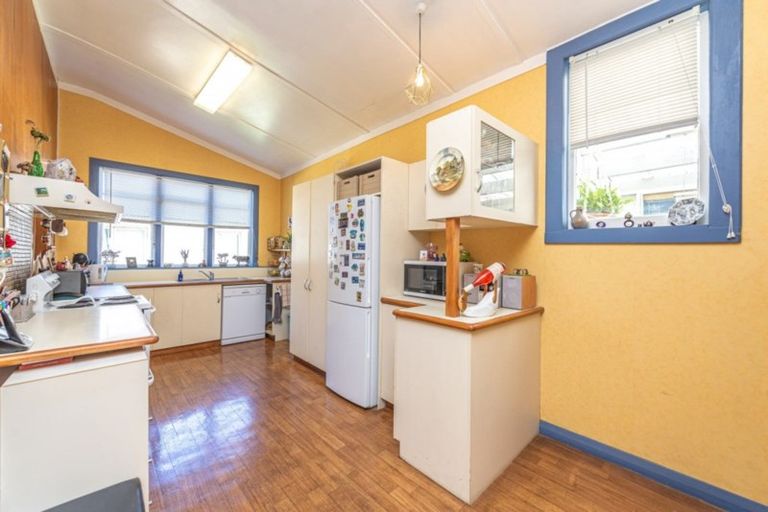 Photo of property in 13 Burton Avenue, Whanganui East, Whanganui, 4500