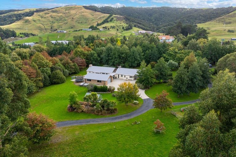 Photo of property in 32 Tirohanga Road, North Taieri, Mosgiel, 9092