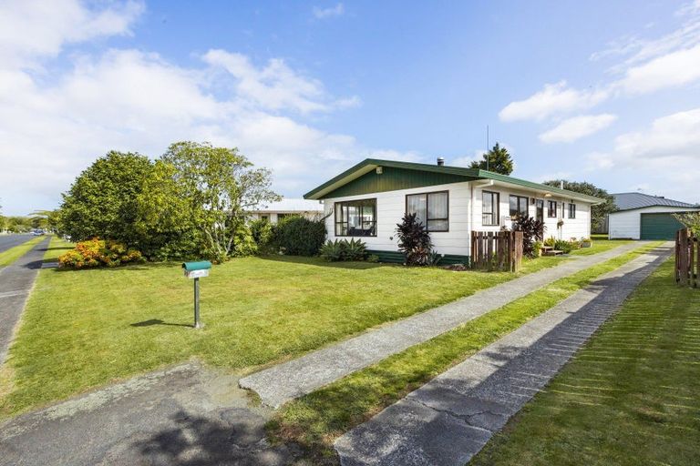 Photo of property in 19 Elmwood Crescent, Pukete, Hamilton, 3200