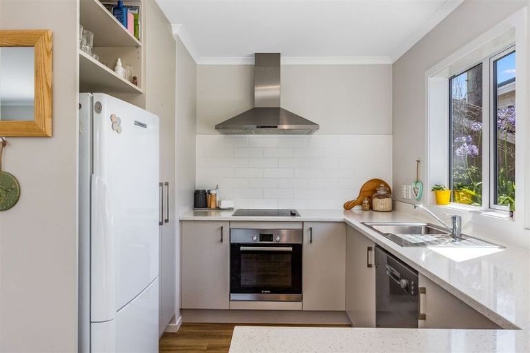 Photo of property in 42 Main Road, Titahi Bay, Porirua, 5022