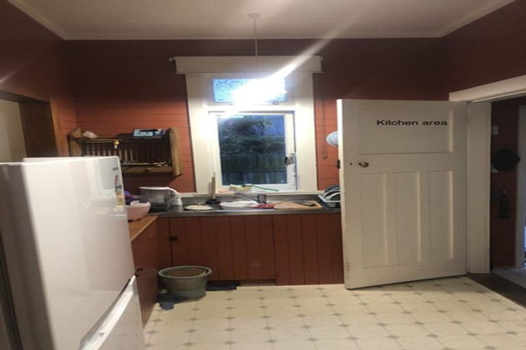 Photo of property in 225 Fitzherbert Avenue, West End, Palmerston North, 4410