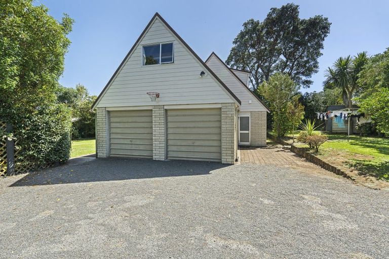 Photo of property in 1138 South Road, Oakura, 4314