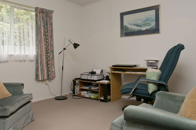Photo of property in 2/15 Gladstone Grove, Richmond Heights, Taupo, 3330