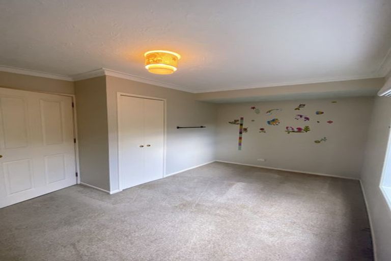 Photo of property in 15 Chatswood Place, Bishopdale, Christchurch, 8051