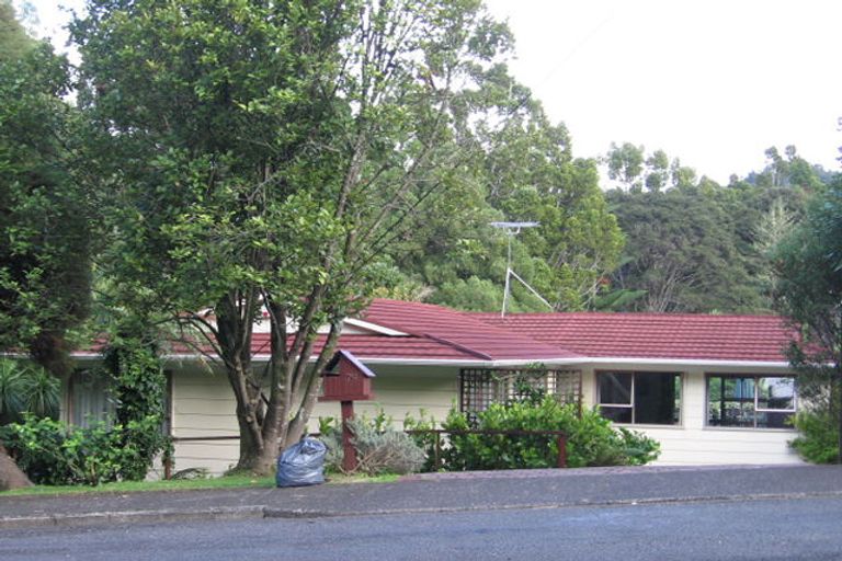 Photo of property in 79 Woodlands Park Road, Titirangi, Auckland, 0604