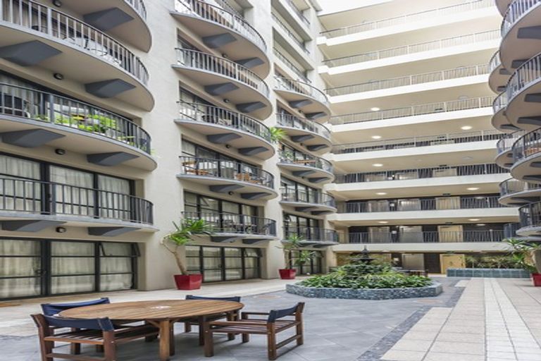 Photo of property in Atrium Apartments, 3n/154 The Terrace, Wellington Central, Wellington, 6011