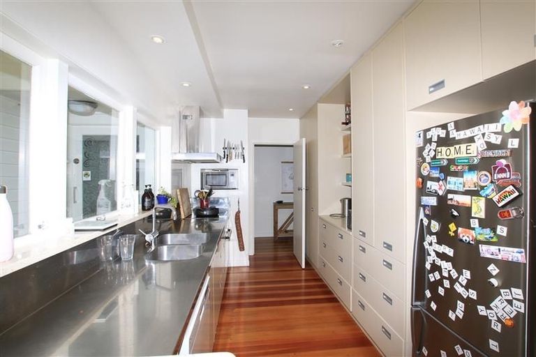 Photo of property in 1/43 Williamson Avenue, Belmont, Auckland, 0622