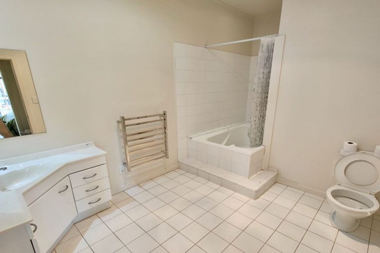 Photo of property in Mendosa Terraces Apartments, 29/9 Ebor Street, Te Aro, Wellington, 6011