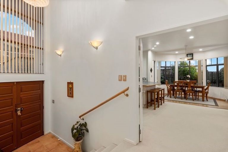 Photo of property in 28 St Clair Place, Browns Bay, Auckland, 0630