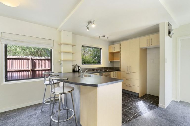 Photo of property in 2/124 Burwood Road, Burwood, Christchurch, 8083