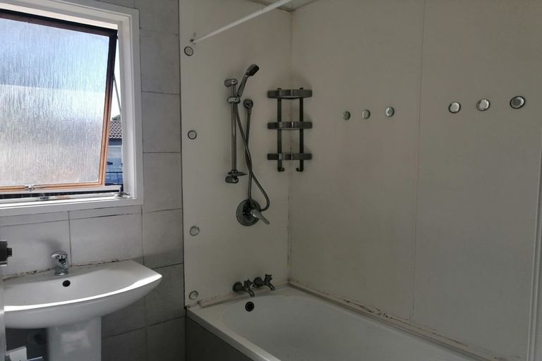 Photo of property in 43 Awaruku Road, Torbay, Auckland, 0630