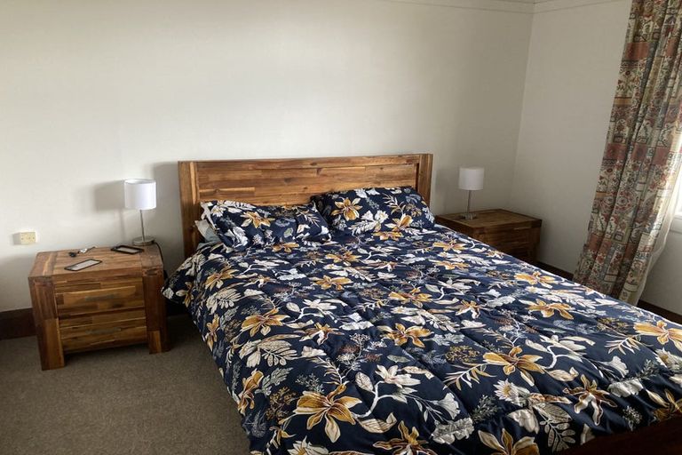 Photo of property in 100 Shakespeare Road, Waltham, Christchurch, 8023