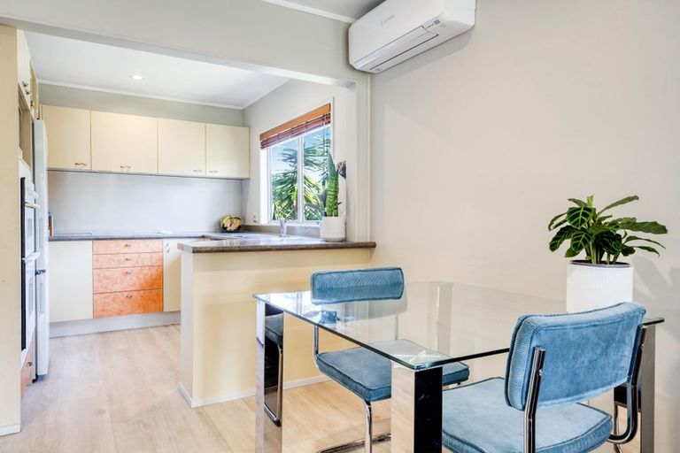 Photo of property in 2/21 Birman Close, Half Moon Bay, Auckland, 2012