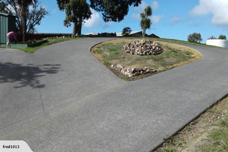 Photo of property in 64 Pacific Parade, Army Bay, Whangaparaoa, 0930