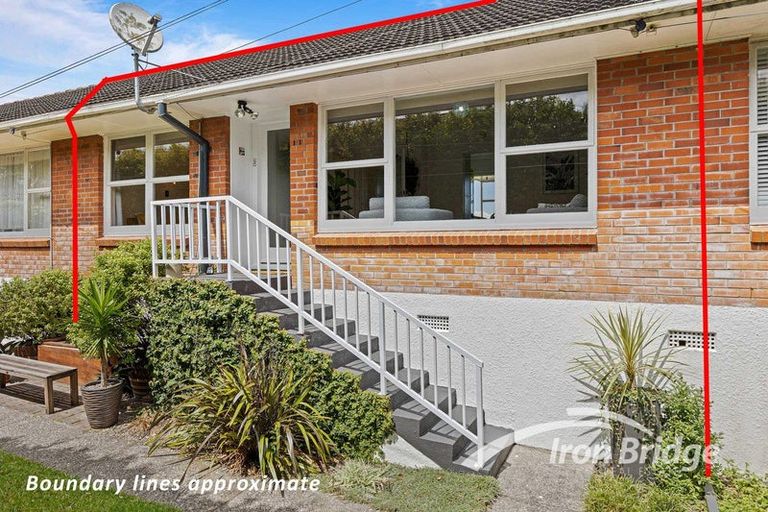 Photo of property in 3/45 Merani Street, Narrow Neck, Auckland, 0622