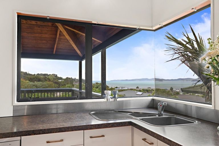 Photo of property in 17 Brampton Road, Snells Beach, 0920