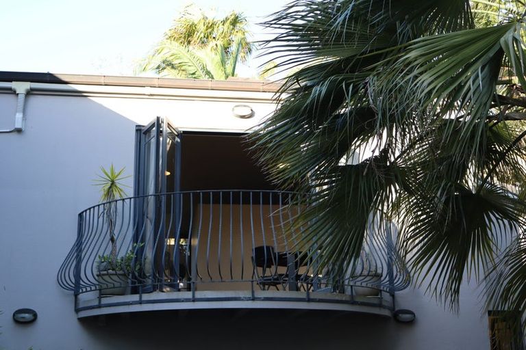 Photo of property in 15a Beresford Street, Bayswater, Auckland, 0622