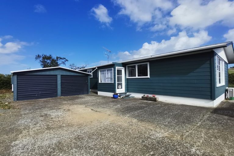 Photo of property in 9 Whaka Street, Maungaturoto, 0520