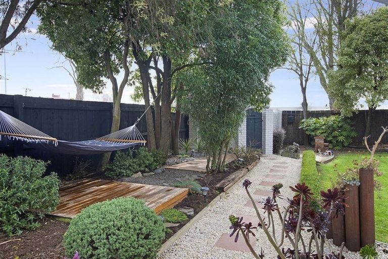 Photo of property in 533 Cranford Street, Redwood, Christchurch, 8051