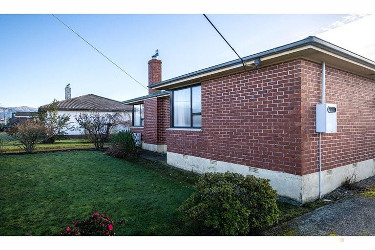 Photo of property in 11 Rugby Street, Waimate, 7924