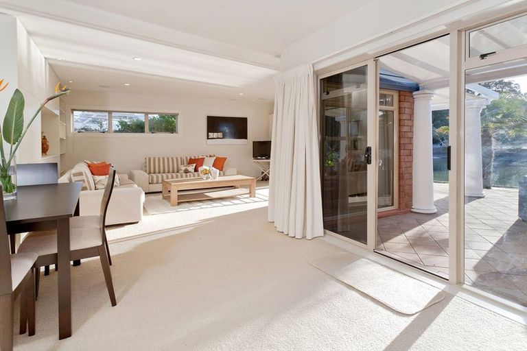 Photo of property in 3/3 Omana Road, Milford, Auckland, 0620