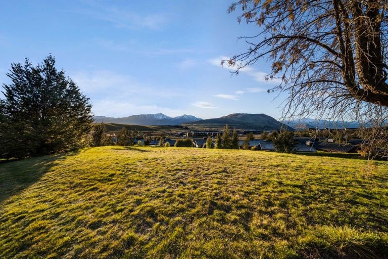 Photo of property in 25 Rannoch Drive, Jacks Point, Queenstown, 9371