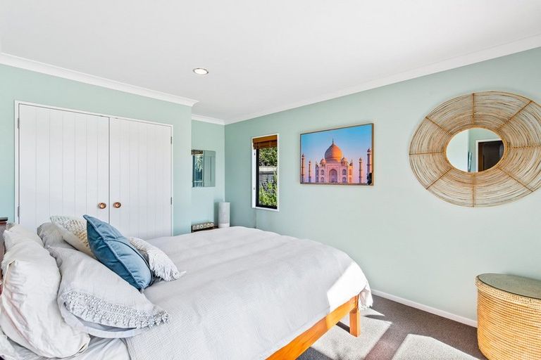 Photo of property in 30 Pharazyn Avenue, Waikanae Beach, Waikanae, 5036