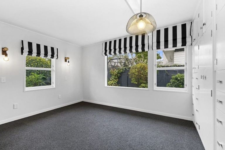 Photo of property in 415 Fergusson Drive, Heretaunga, Upper Hutt, 5018