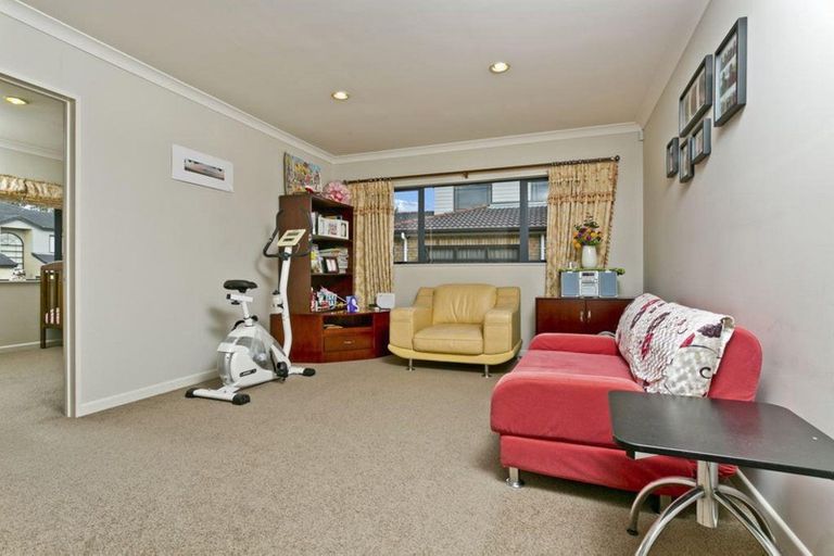 Photo of property in 13 Spoonbill Place, Unsworth Heights, Auckland, 0632