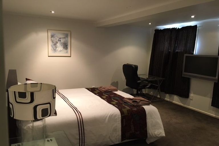 Photo of property in 28 Harvey Street, Waipahihi, Taupo, 3330