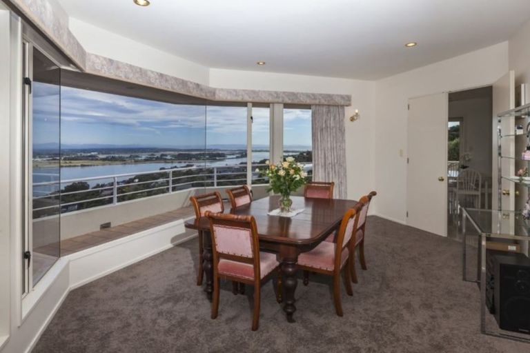 Photo of property in 126 Cannon Hill Crescent, Mount Pleasant, Christchurch, 8081