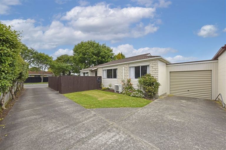 Photo of property in 1/20 Heaphy Place, Casebrook, Christchurch, 8051