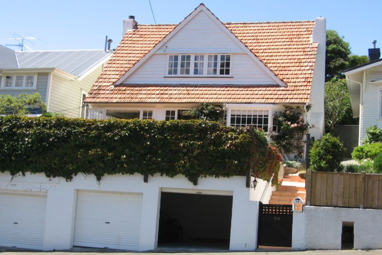 Photo of property in 39 Glen Road, Kelburn, Wellington, 6012