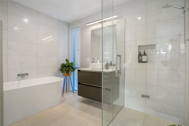 Photo of property in 60 Welsh Road, Winton, 9720