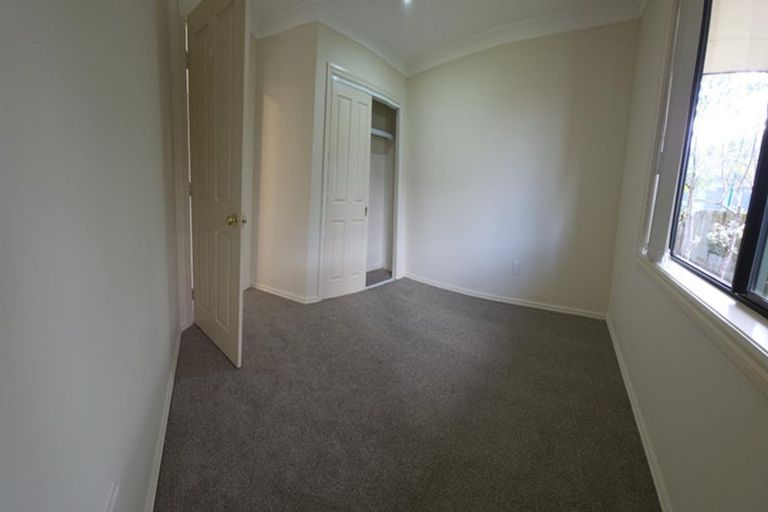 Photo of property in 14 Parkcrest Drive, Henderson, Auckland, 0612