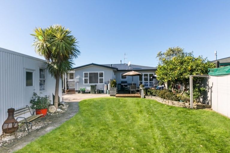 Photo of property in 11 Lipscombe Crescent, Havelock North, 4130