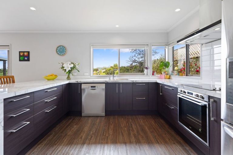 Photo of property in 162 Oteki Park Drive, Welcome Bay, Tauranga, 3112