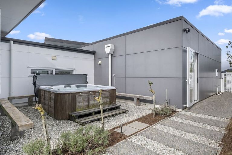 Photo of property in 14 Silver Springs Boulevard, Mosgiel, 9024