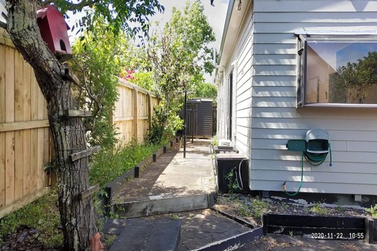 Photo of property in 2/86 Aviemore Drive, Highland Park, Auckland, 2010