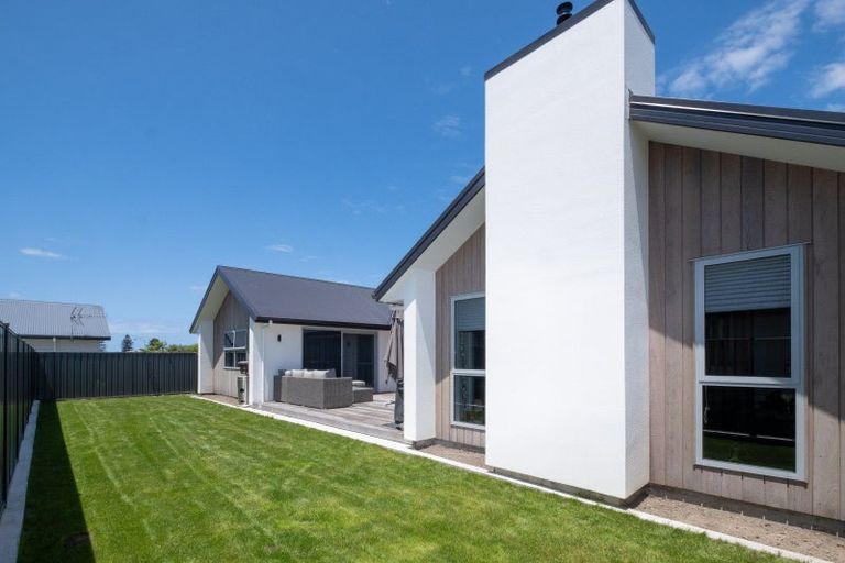 Photo of property in 7 Rangataiki Place, Awatoto, Napier, 4110