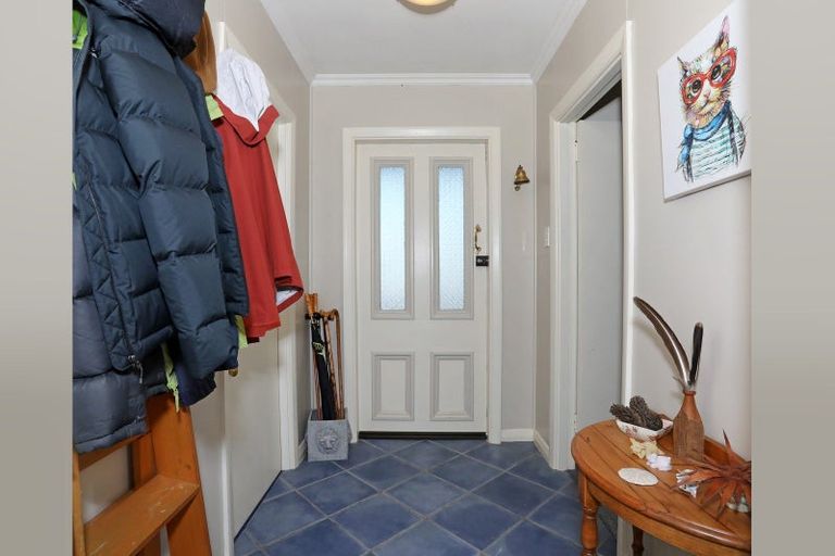 Photo of property in 6 Edwards Street, Kimbolton, Feilding, 4777